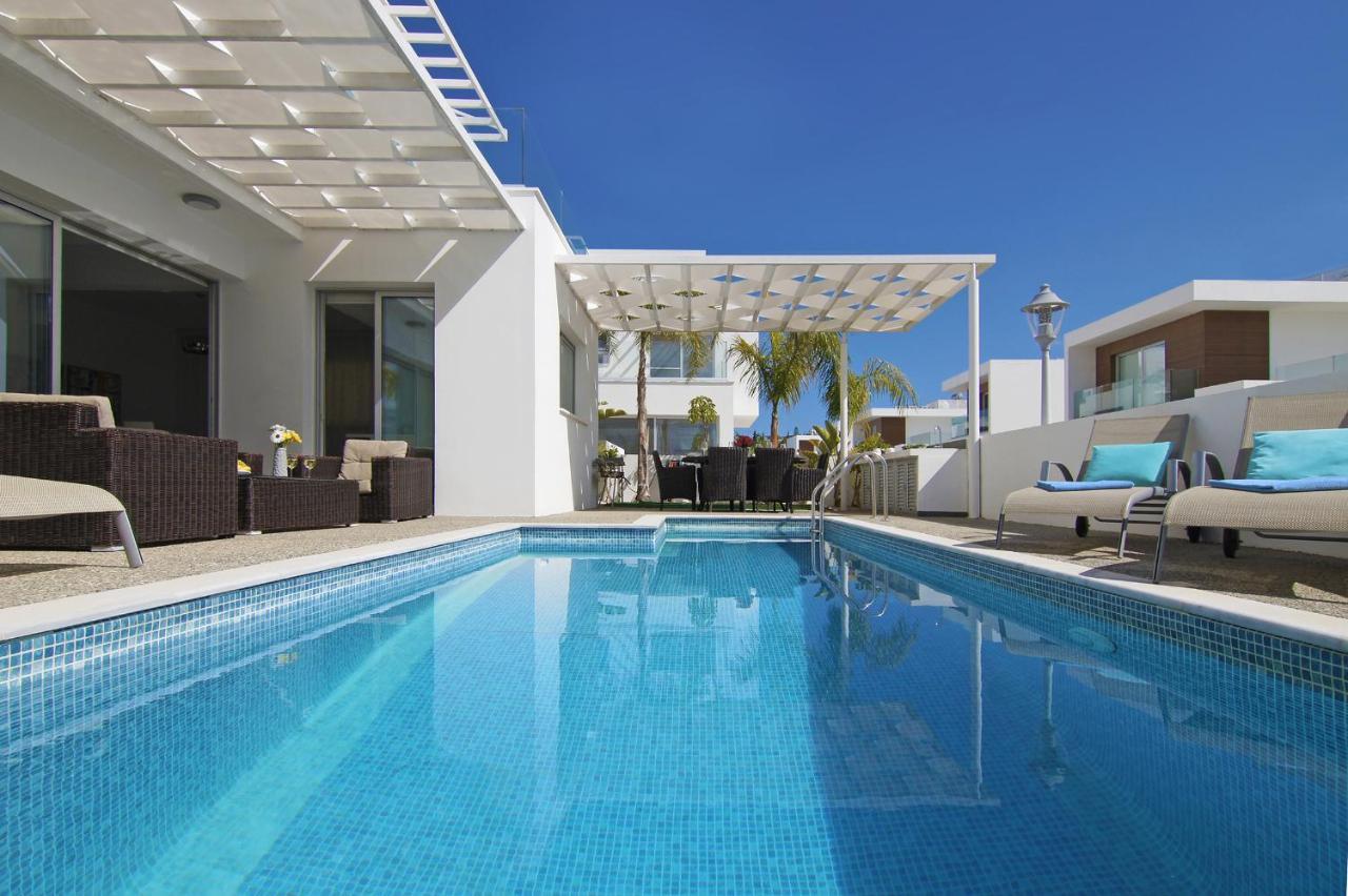 Villa Sunday Agia Napa Exterior foto