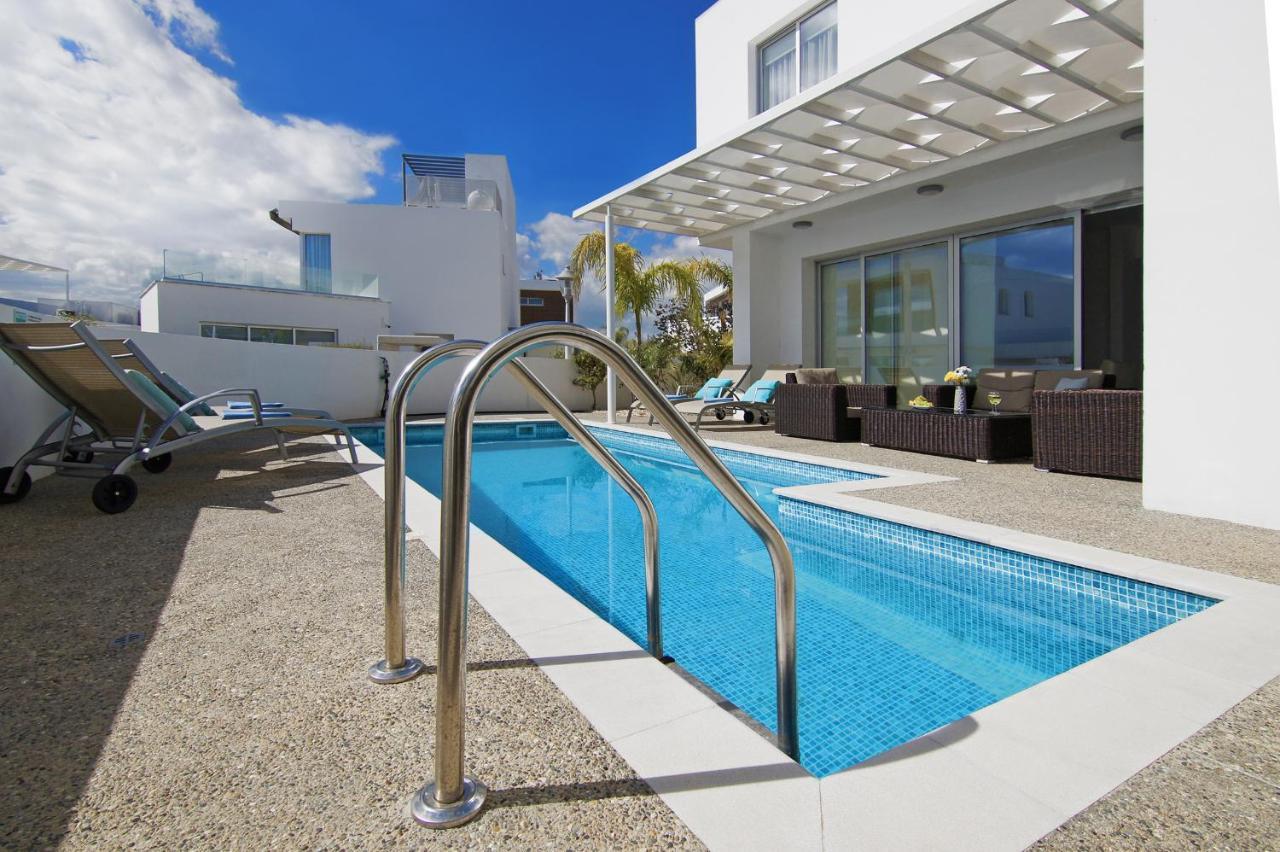 Villa Sunday Agia Napa Exterior foto